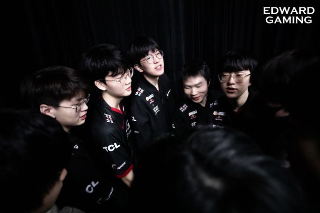 他这球的滞空时间太夸张