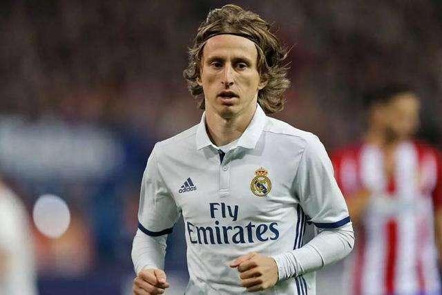 德天空：曼联对阿德耶米感兴趣，红魔首席球探非常了解球员