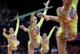 18岁艺体美女完成惊艳动作，线条流畅宛若惊鸿！系全国史上第三人